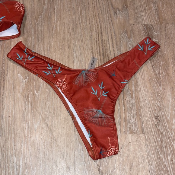 NWOT Zaful Size Medium Bathing Suit - Picture 3 of 7